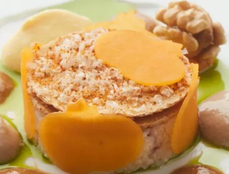 Seasonal course with carrot and walnut at Restaurant De Jonkman